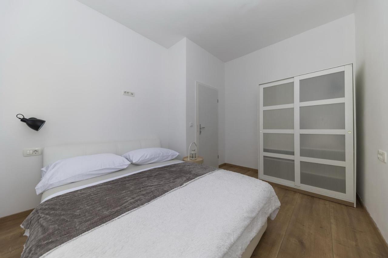 Apartments 23 And 25 With Free Private Parking Zadar Eksteriør billede