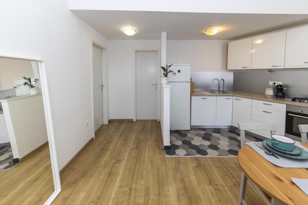 Apartments 23 And 25 With Free Private Parking Zadar Eksteriør billede